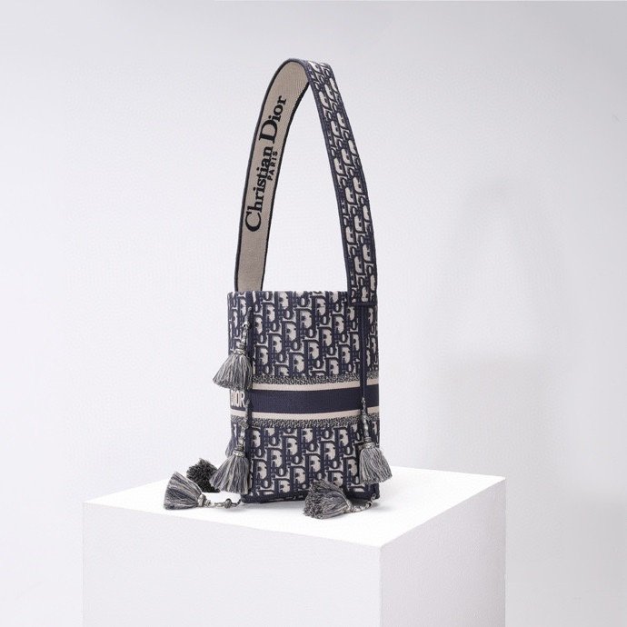 Dior 141 8