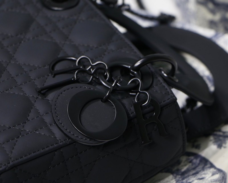 Dior 165 8