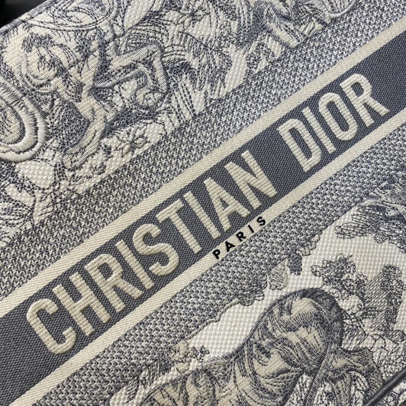 Dior 208 8