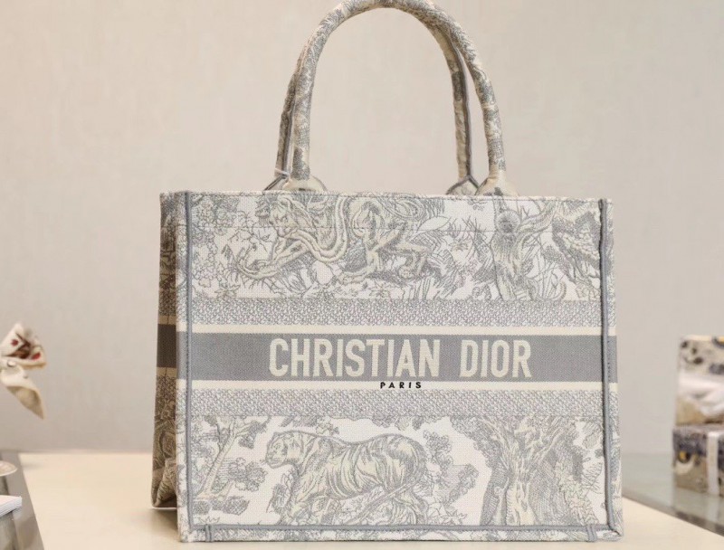 Dior 212 8