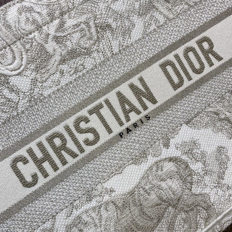 Dior 221 8