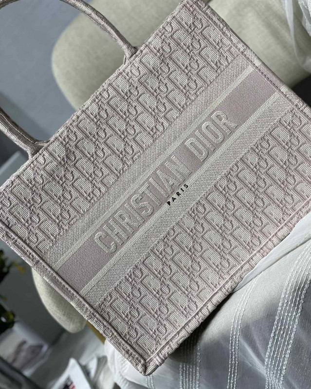 Dior 222 8