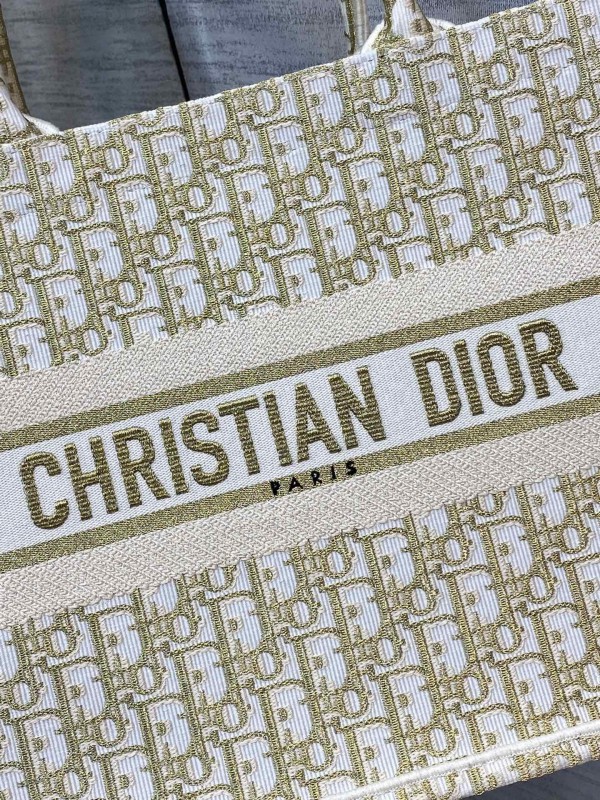 Dior 226 8
