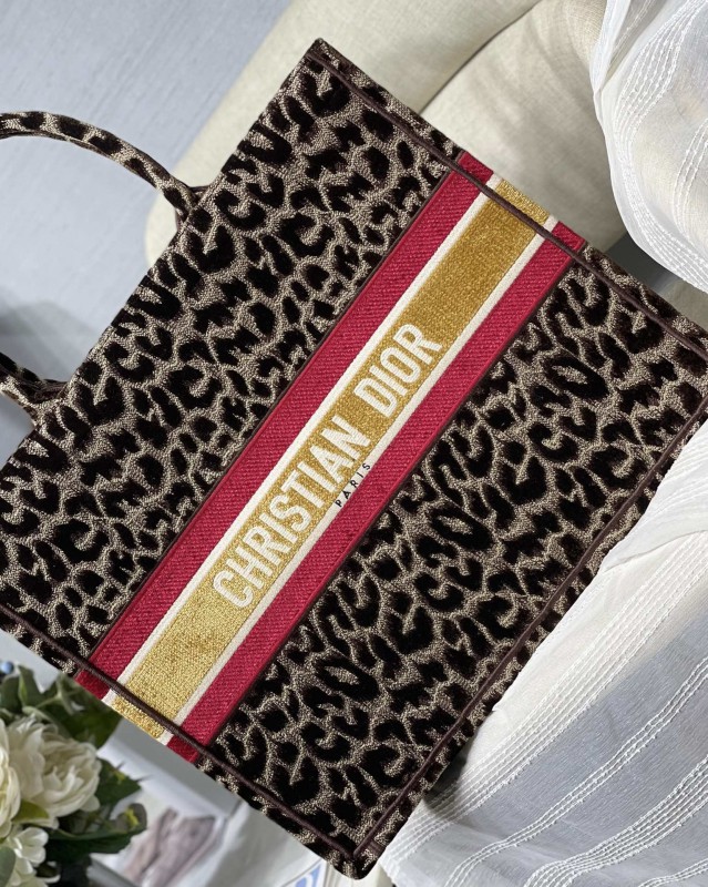 Dior 229 8