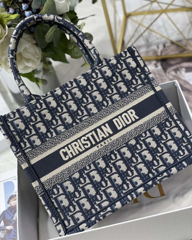 Dior 230 8