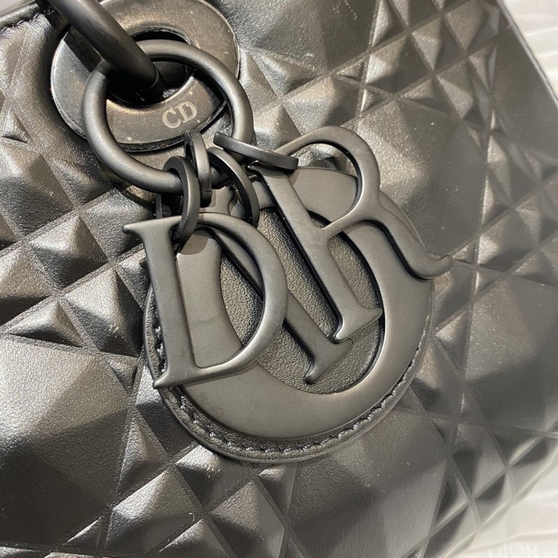 Dior 236 8