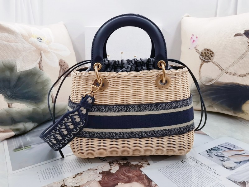 Dior 242 8