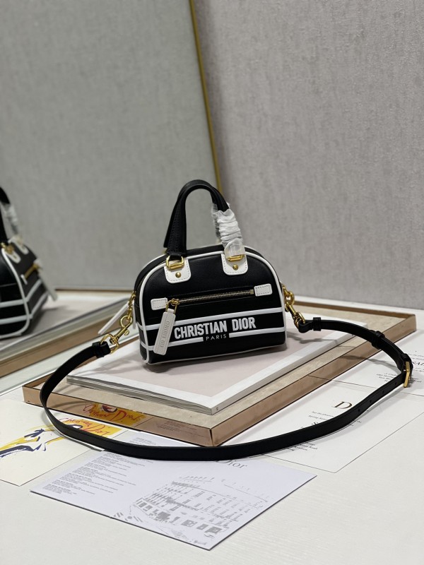 Dior 246 8