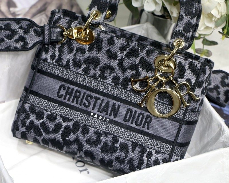 Dior 264 8