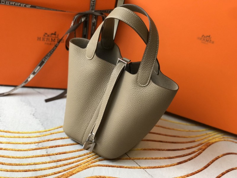 Hermes 030 8