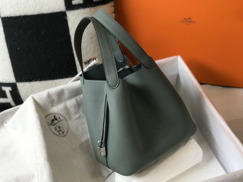 Hermes 048 8