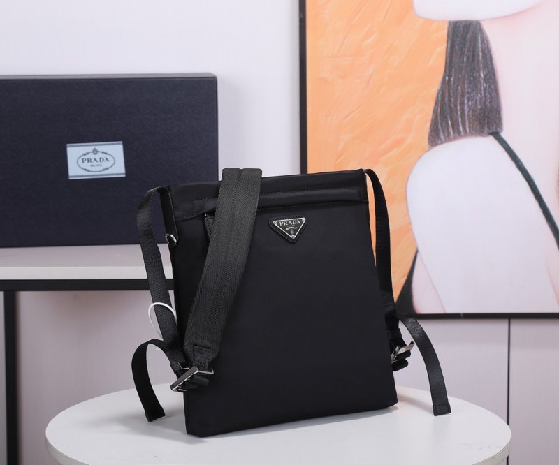 Prada 023 8