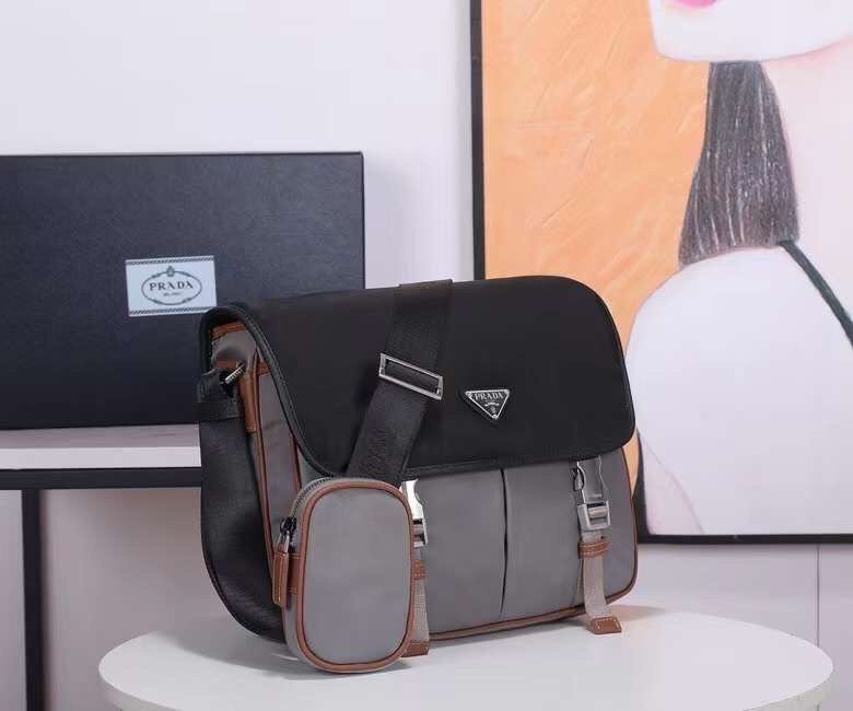 Prada 024 8