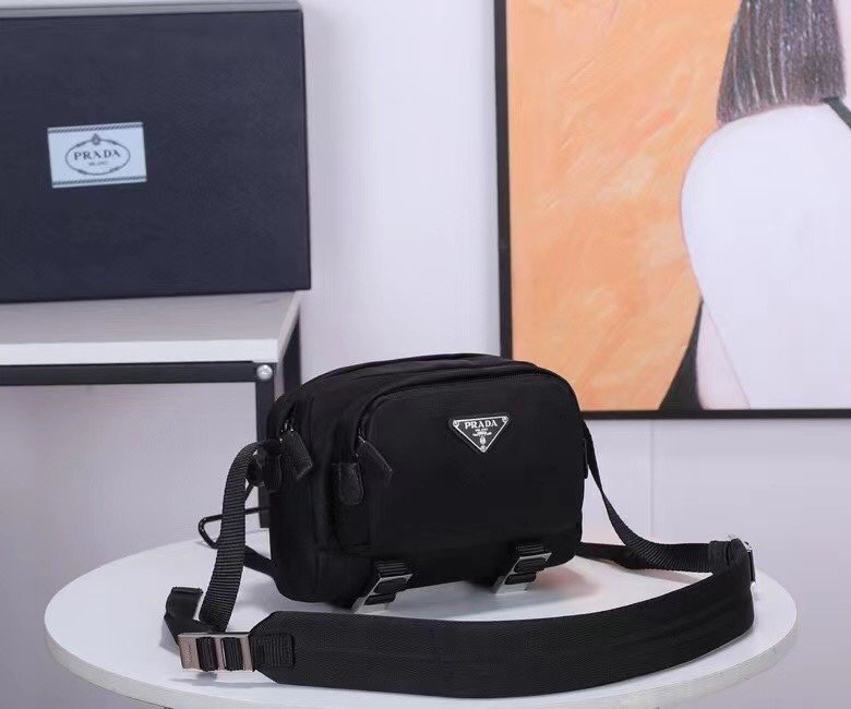 Prada 041 8