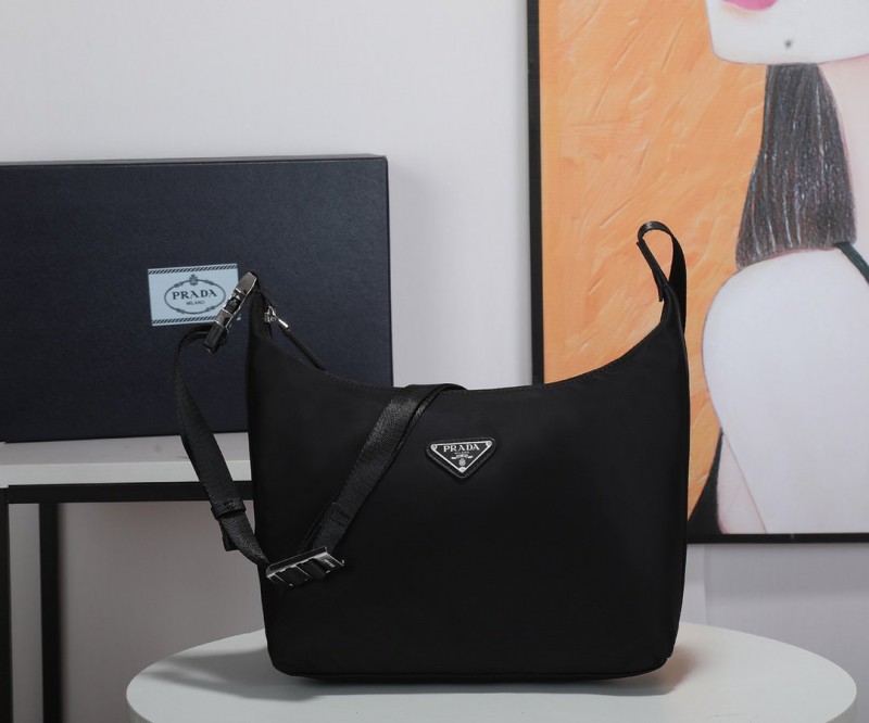 Prada 043 8