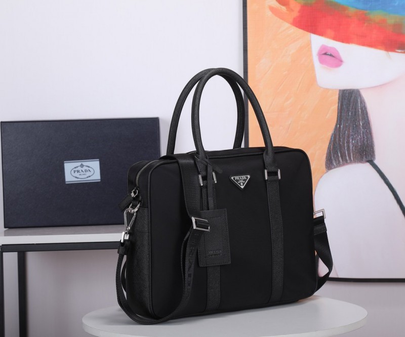 Prada 044 8