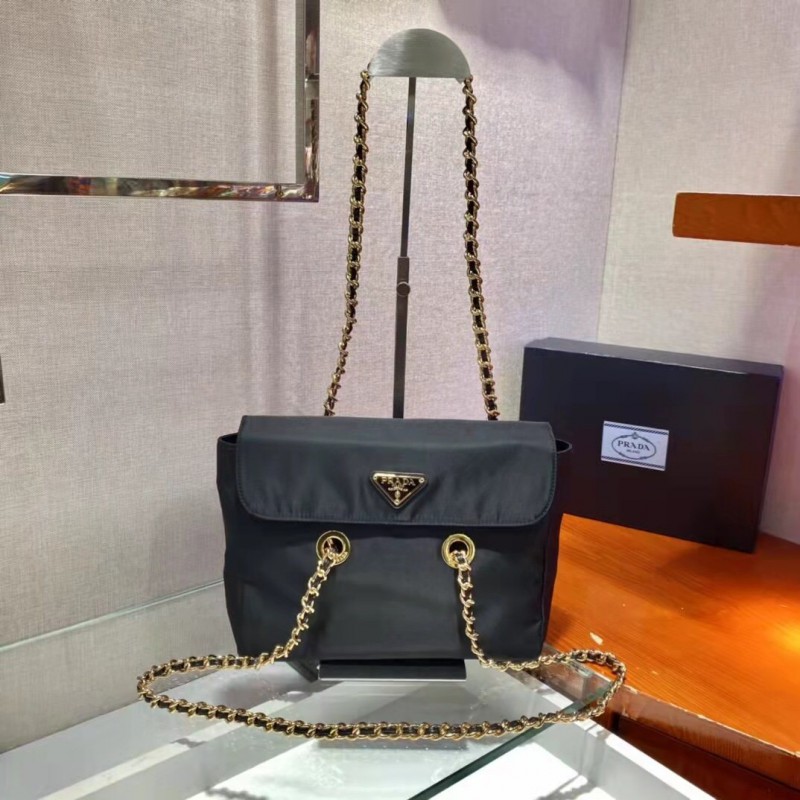 Prada 060 8