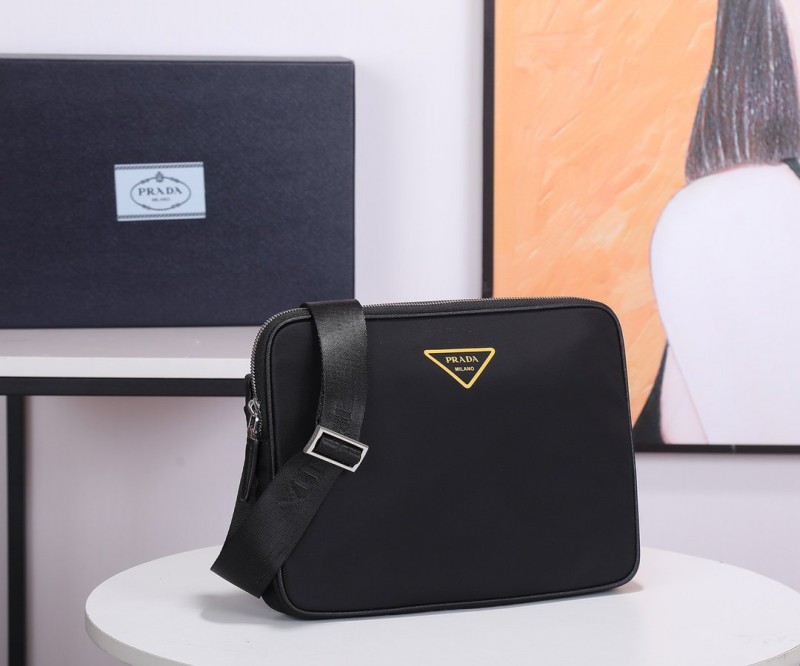 Prada 076 8