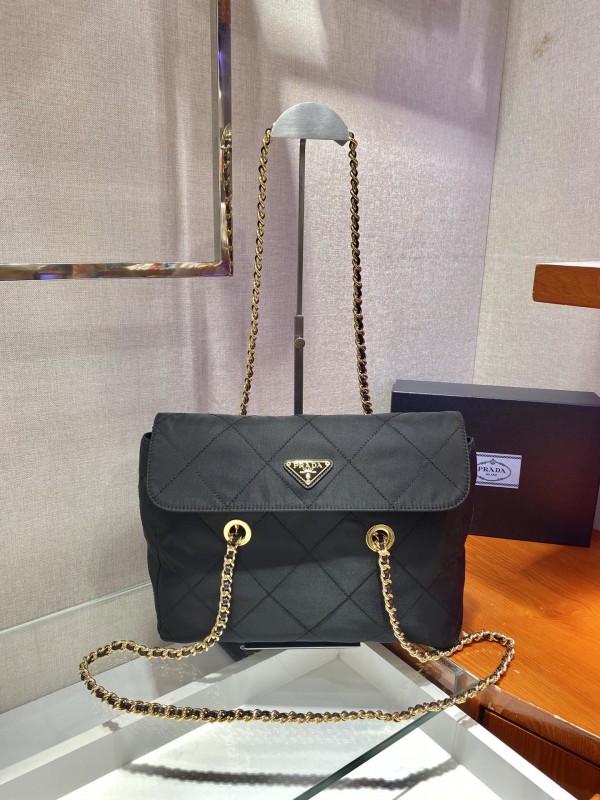 Prada 099 8