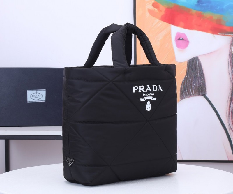 Prada 122 8