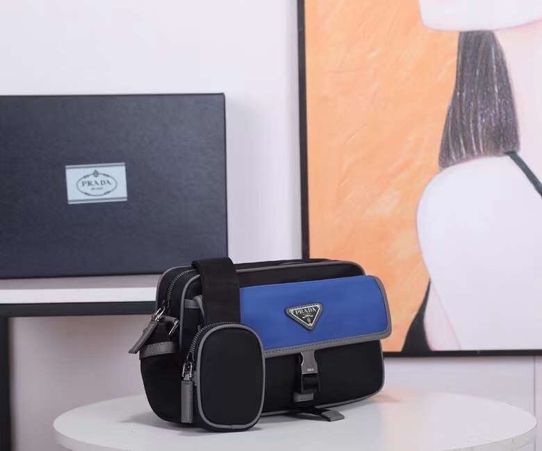 Prada 142 8
