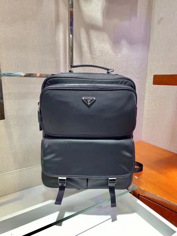Prada 220 8
