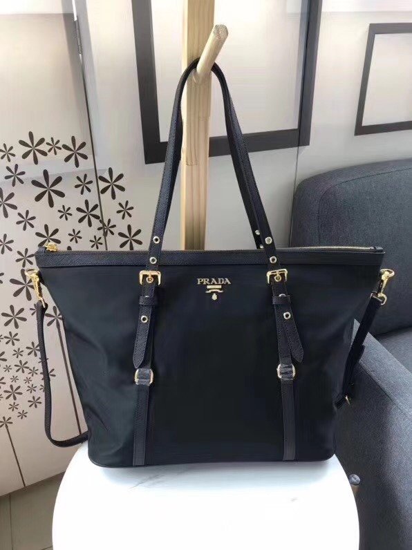 Prada 227 8