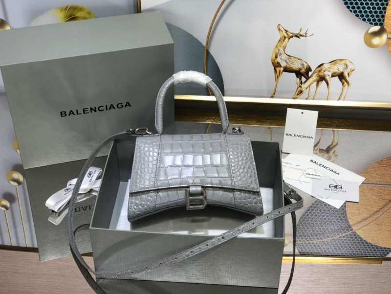 Balenciaga 103 8