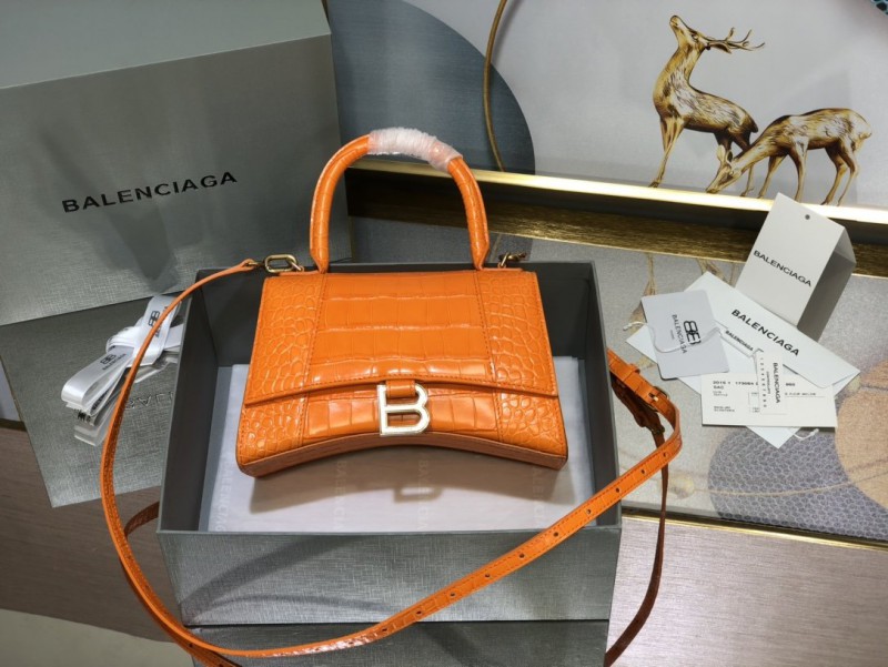 Balenciaga 107 8