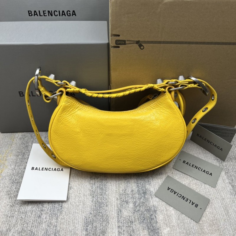 Balenciaga 137 8