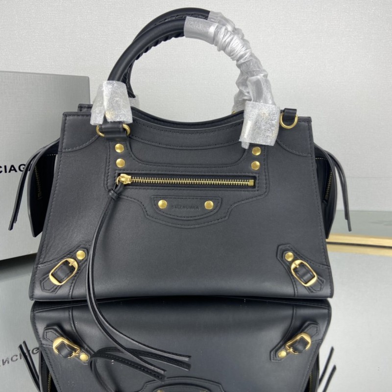 Balenciaga 140 8