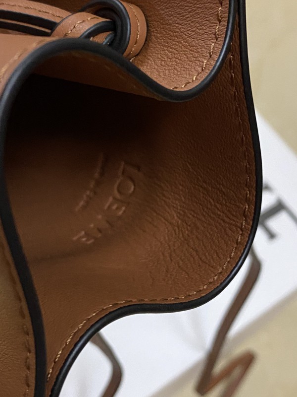 Loewe 015 8