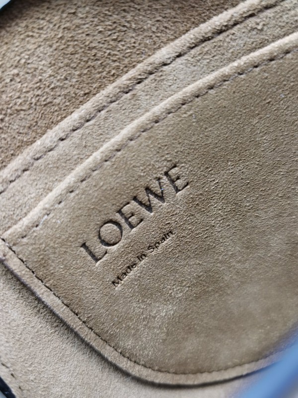 Loewe 033 8