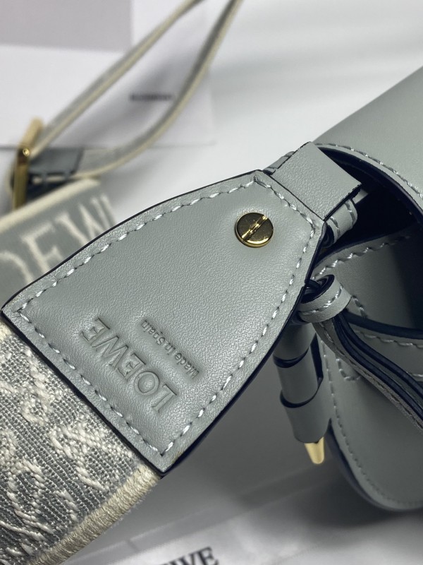 Loewe 043 8