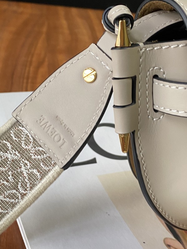 Loewe 045 8
