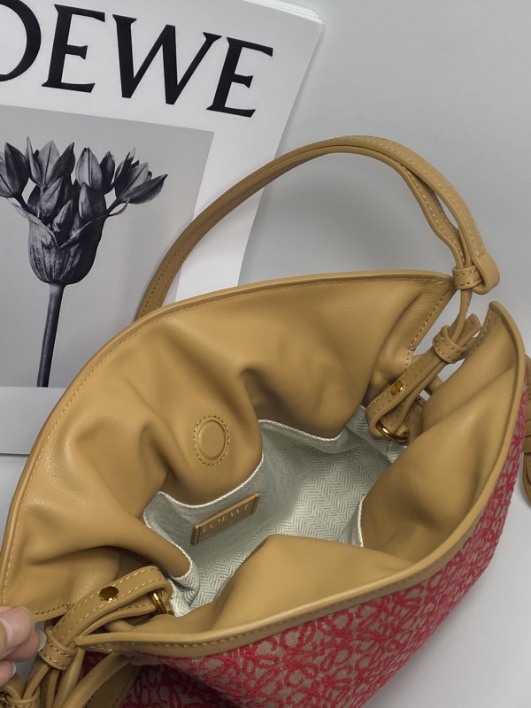 Loewe 079 8