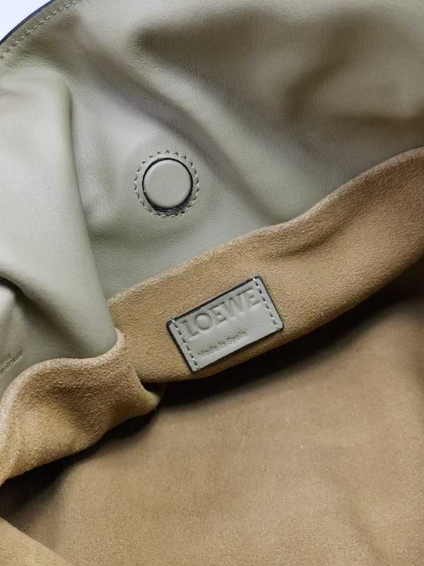 Loewe 117 8