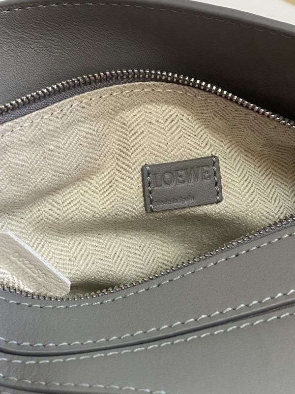 Loewe 121 8