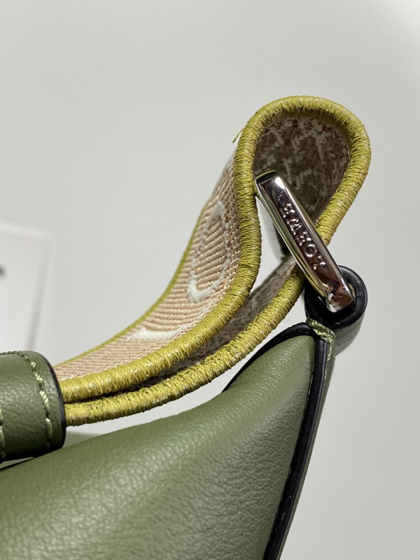 Loewe 123 8