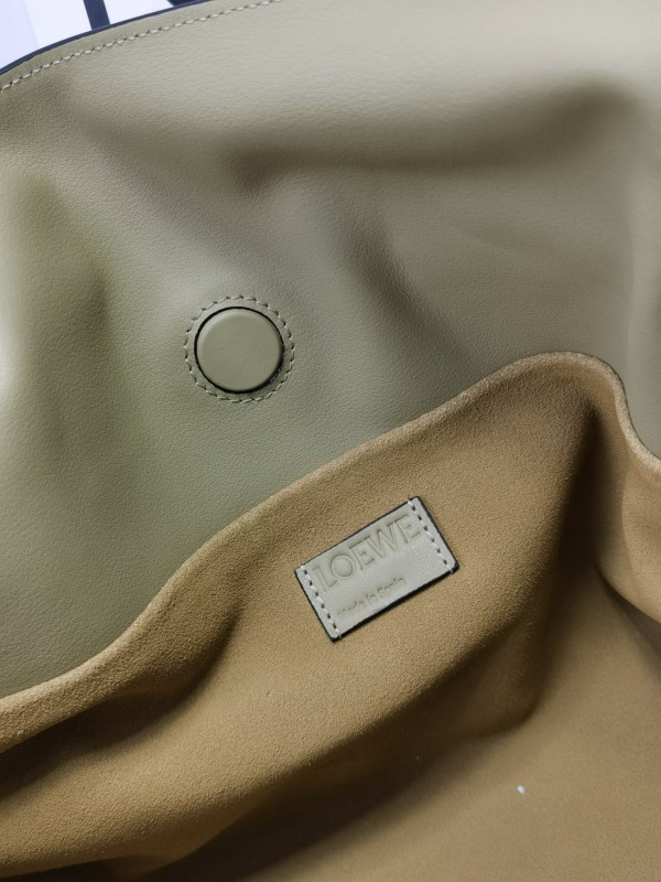 Loewe 124 8
