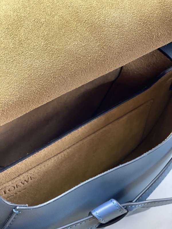 Loewe 126 8