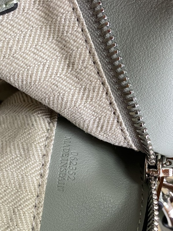 Loewe 147 8