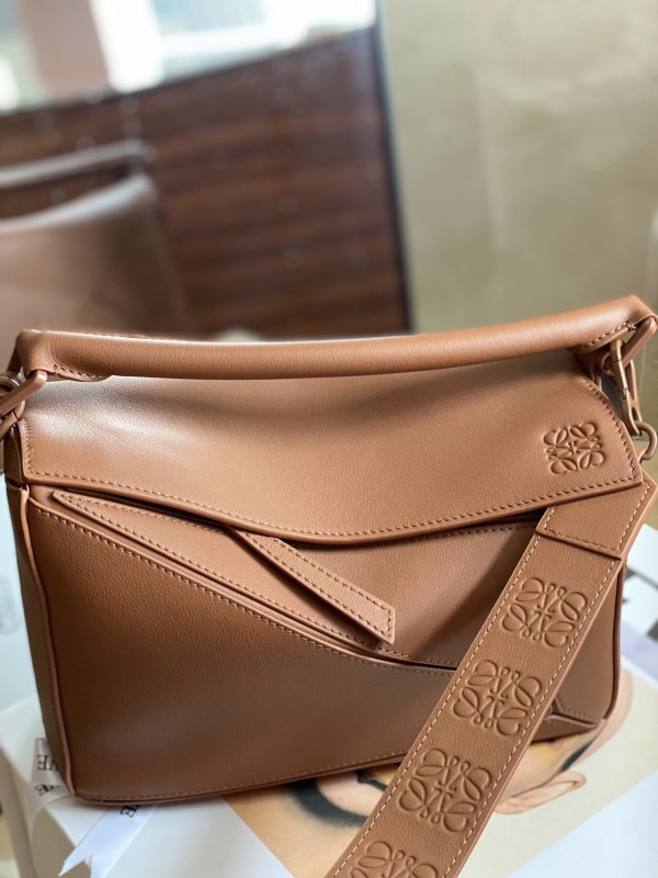 Loewe 148 8