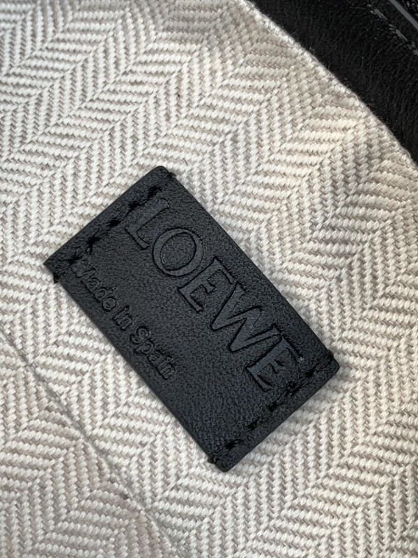 Loewe 206 8