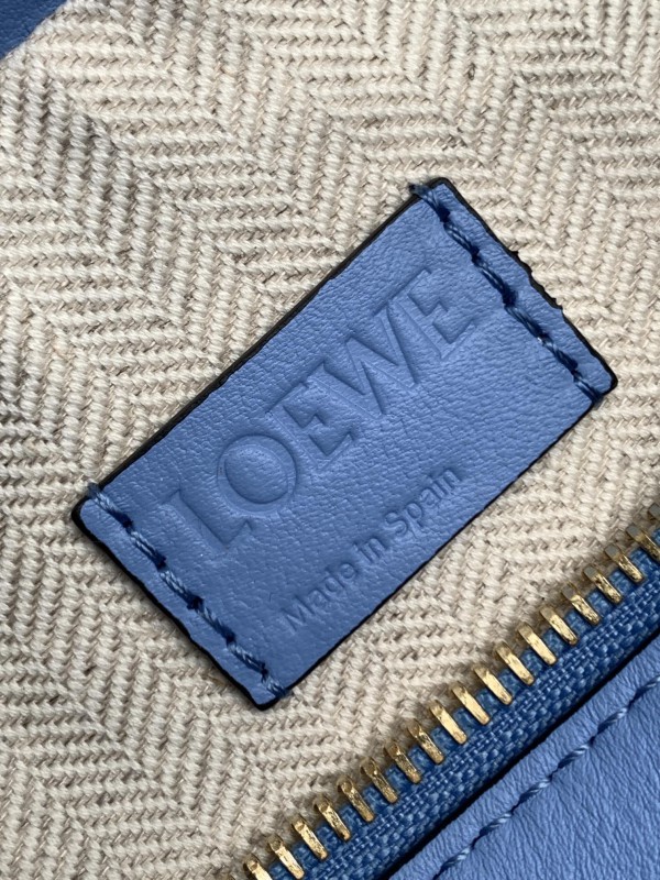 Loewe 211 8