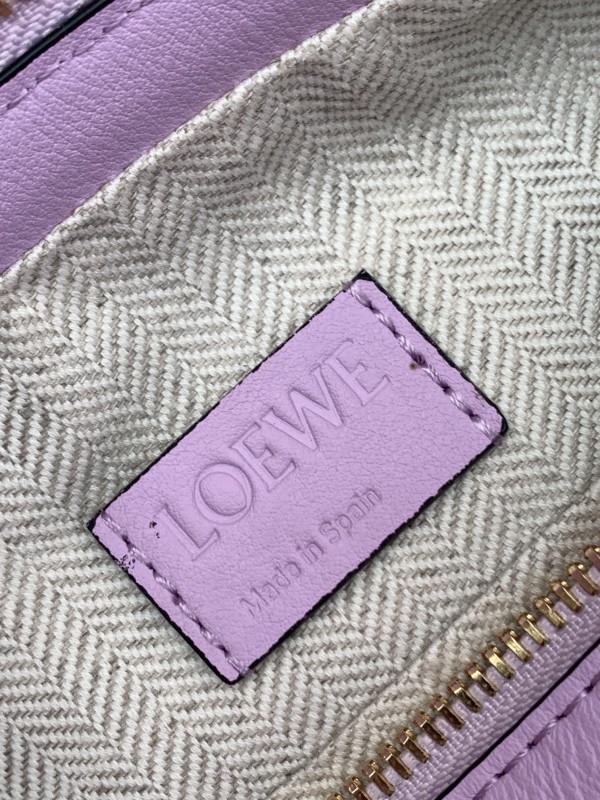 Loewe 212 8