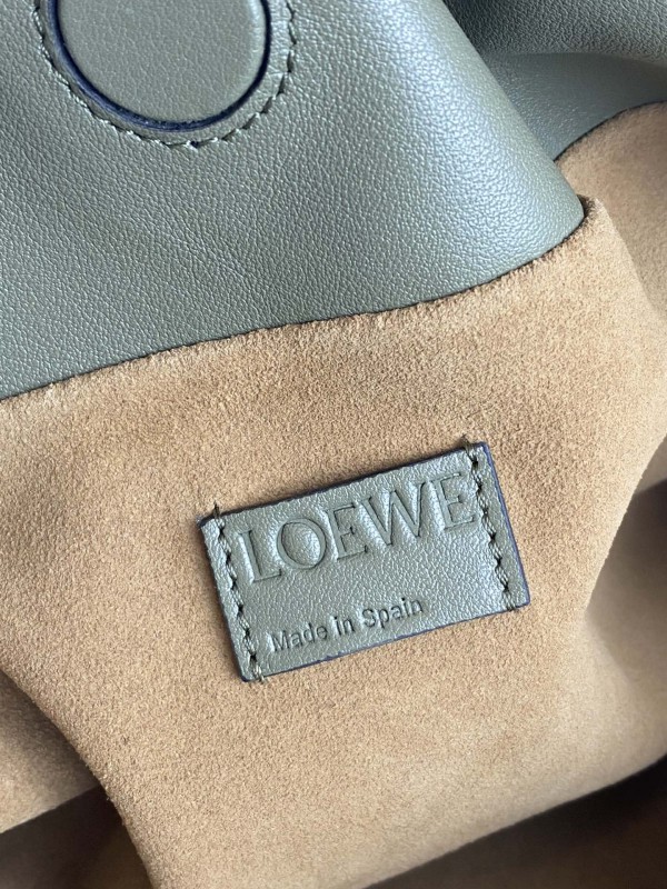 Loewe 215 8