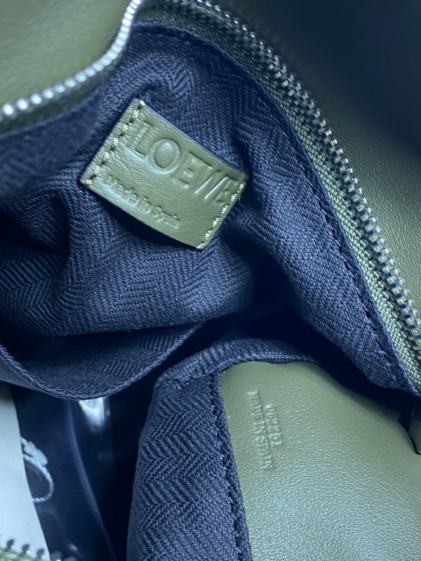 Loewe 217 8
