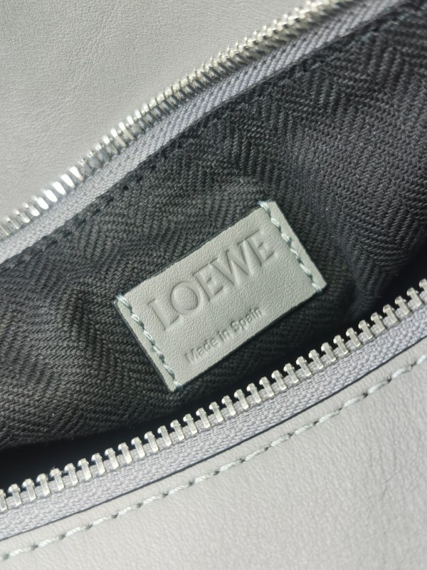 Loewe 241 8
