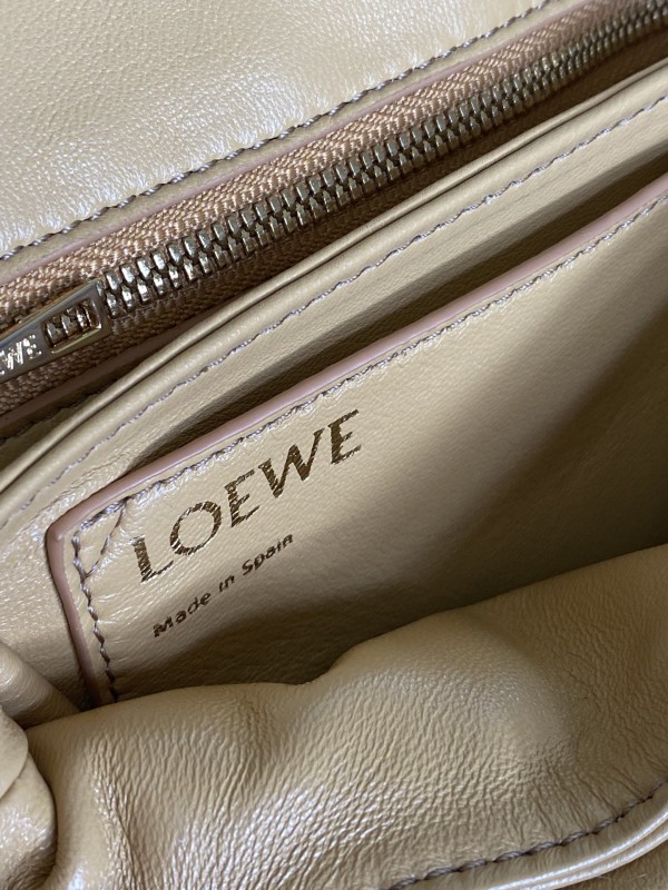 Loewe 244 8